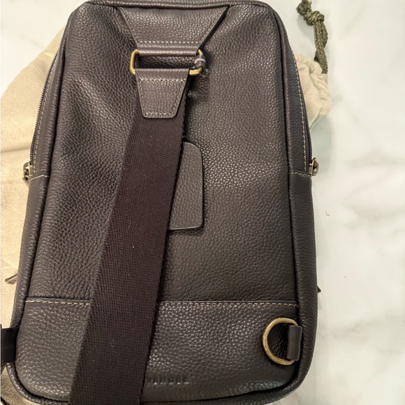 Men’s Levenger Custom Leather Crossbody - Picture 6 of 7